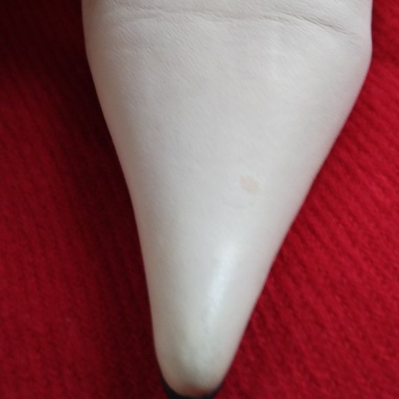 Basconi Cream Leather Stiletto Boots, SZ. 37 (6.5) - Picture 9 of 13